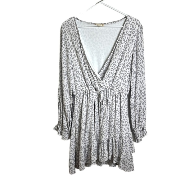 Altar'd State Dresses & Skirts - Altar’d State Cheetah Print White and Gray Faux Wrap Long Sleeve Mini Dress Sz M